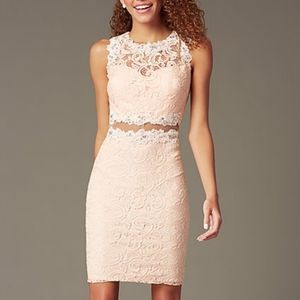Short lace party dress